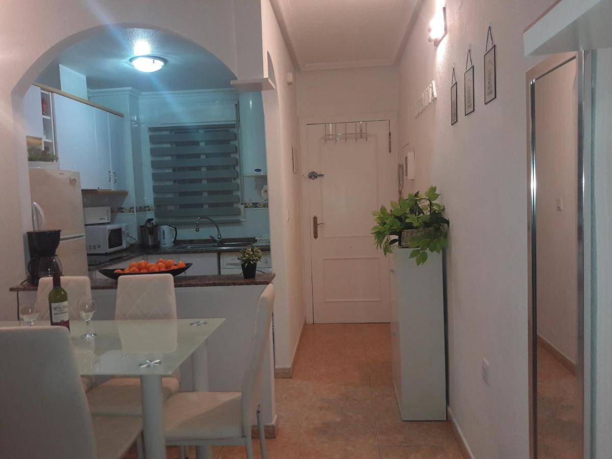 Apartament Margaret Torrevieja Dış mekan fotoğraf