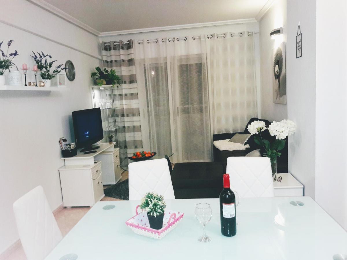 Apartament Margaret Torrevieja Dış mekan fotoğraf